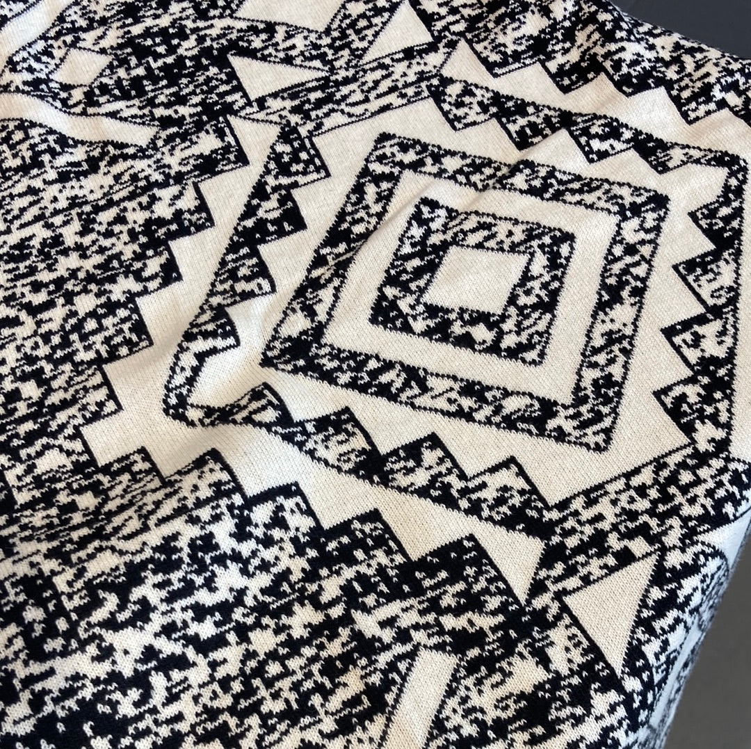 Widespread Aztec Print Throw