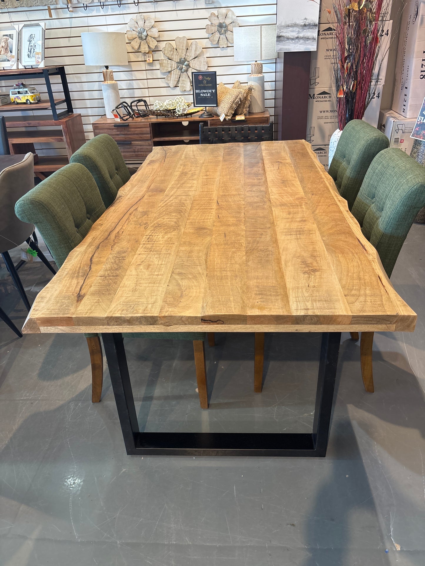 Kollbrunn Mango Live Edge