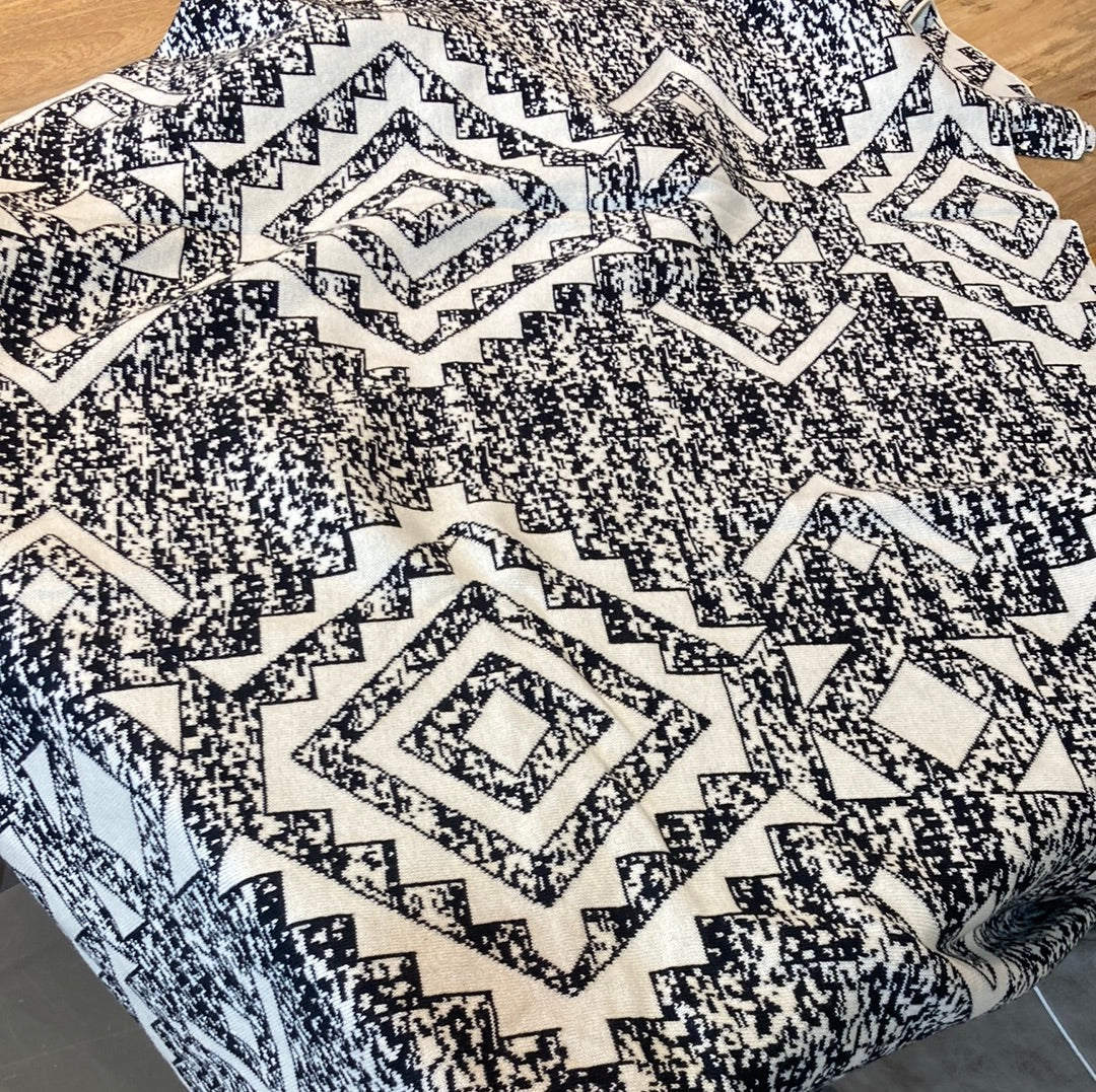 Widespread Aztec Print Throw