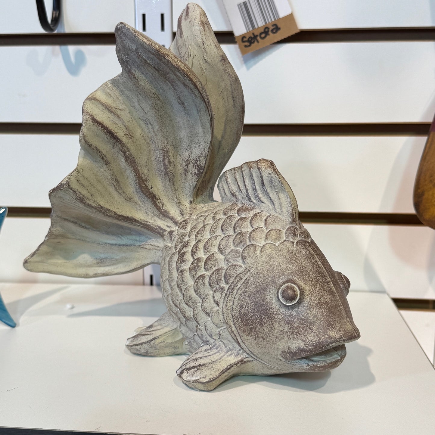 Ryukin Fish Decor