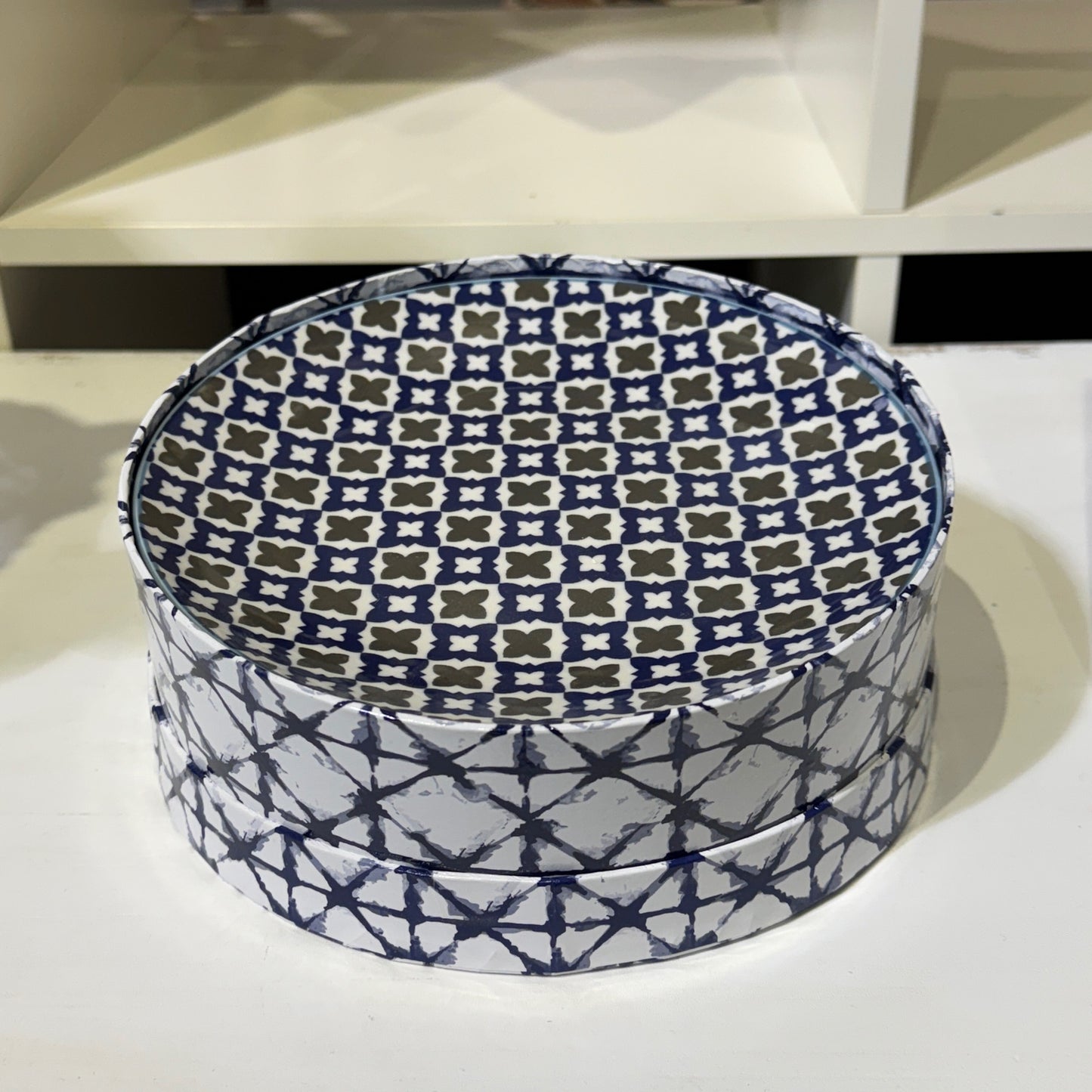 Set of 4 Ceramic plates blue motifs