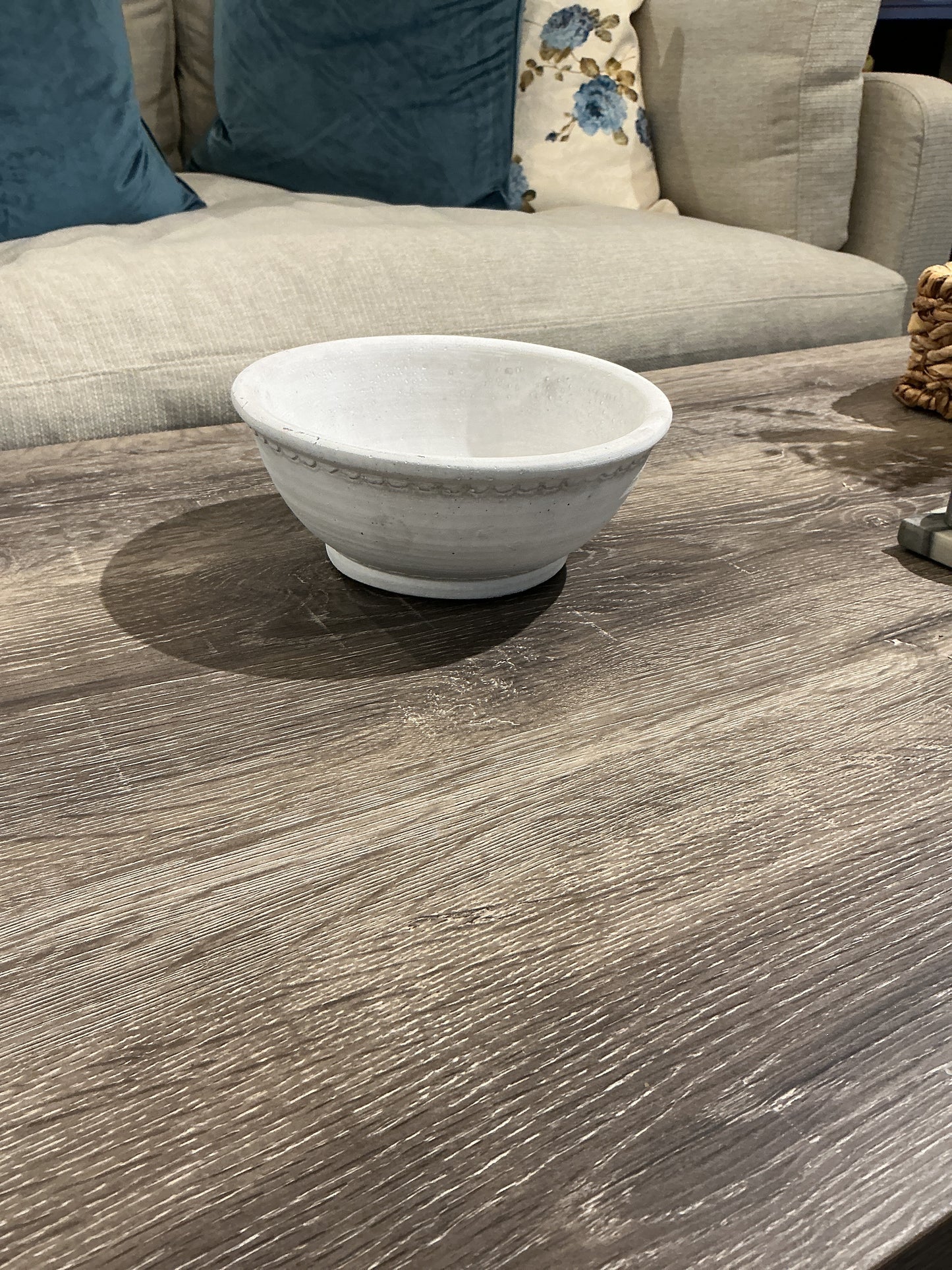 Medium decorative dish