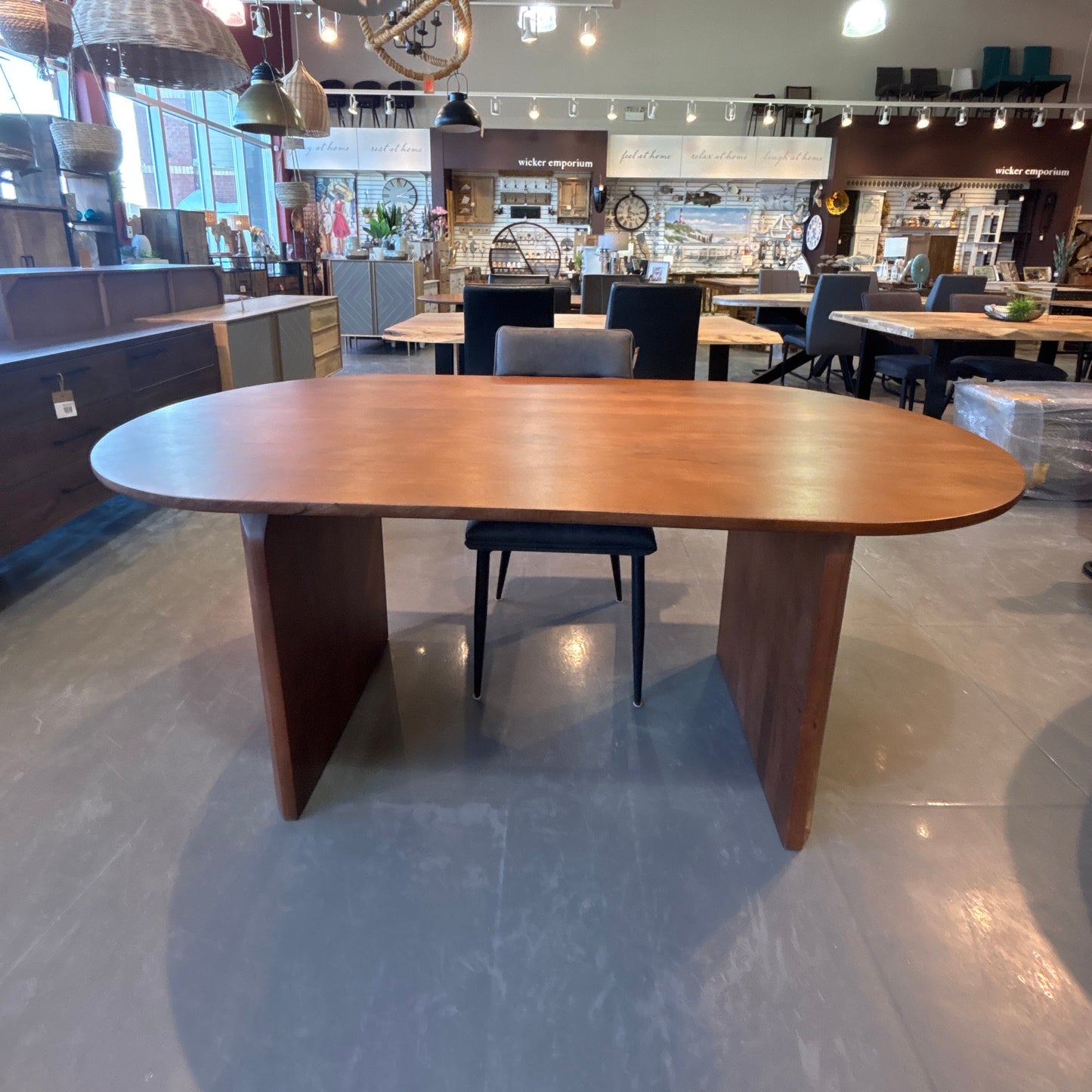 ELLIPSE - Mango Wood Dining Table