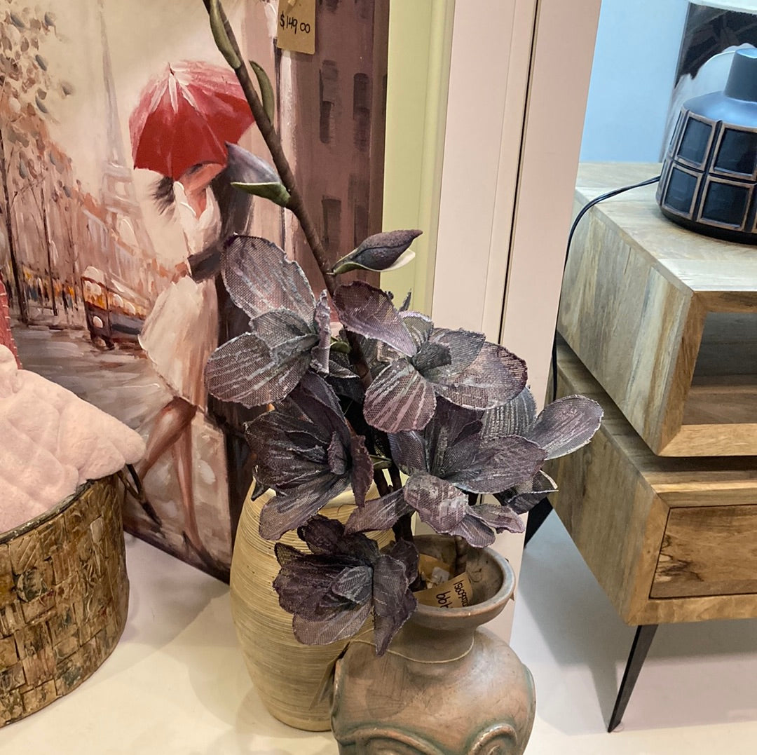 Long stem mauve flower
