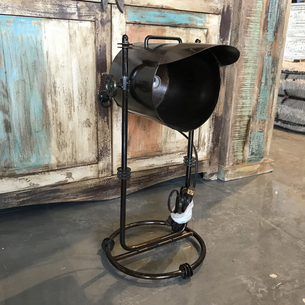 Small Cap table lamp