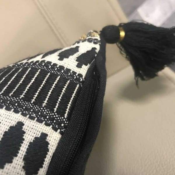 Jackart tassel pillow 18 x 18