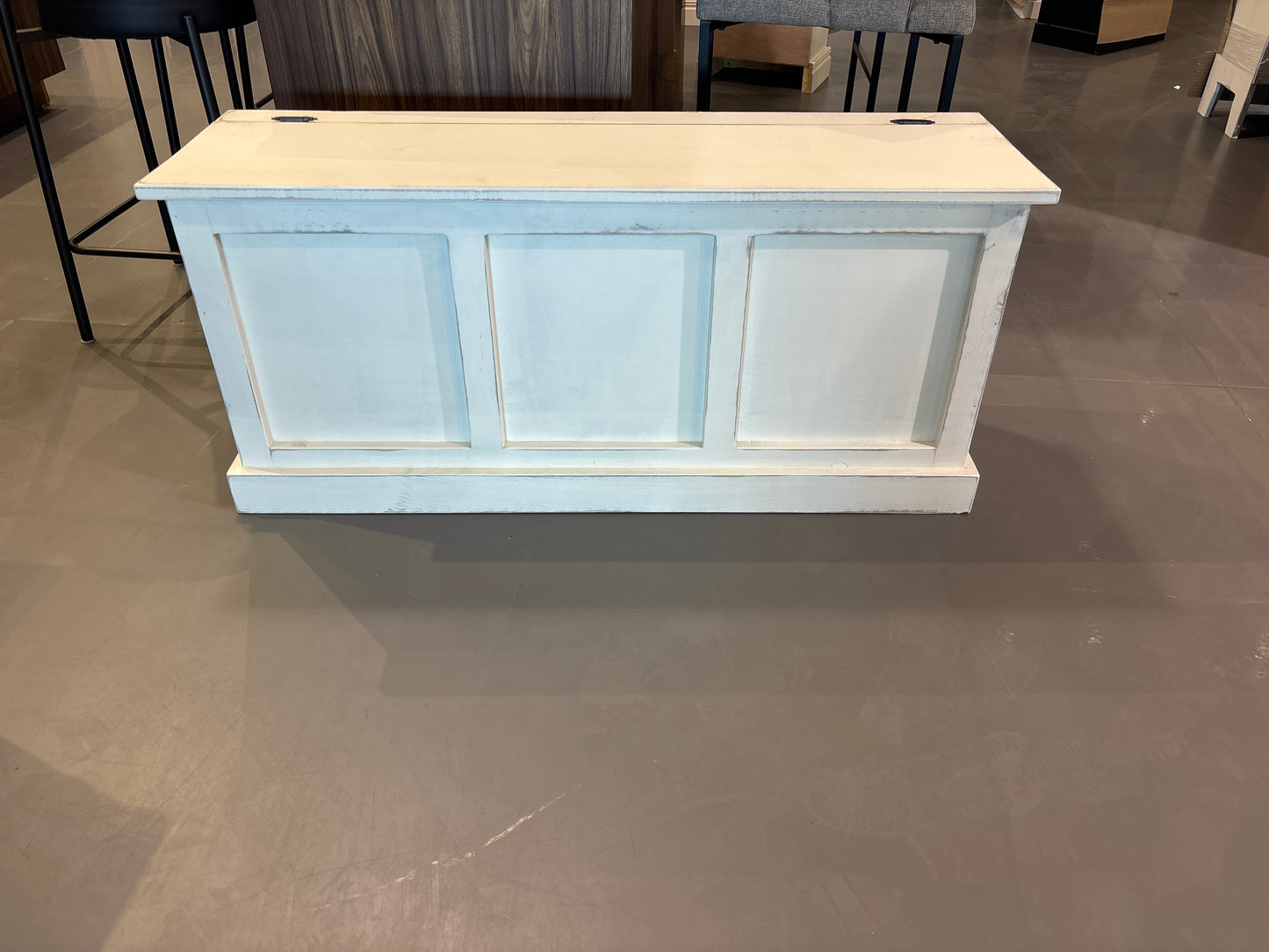 Shaker Chest Large