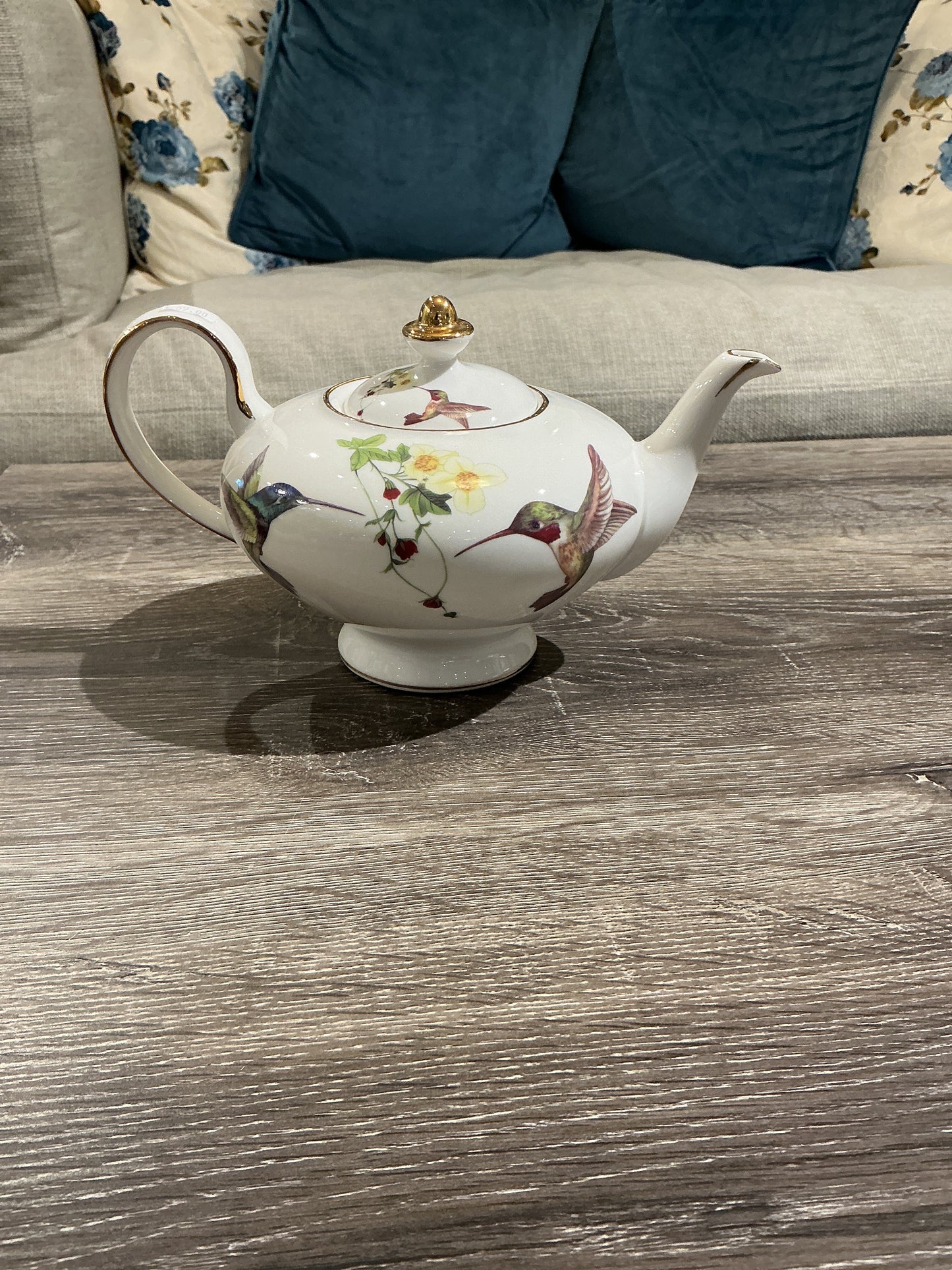 Tea pot