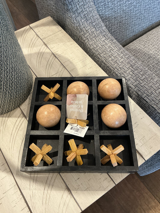 Decorative wooden X and O
