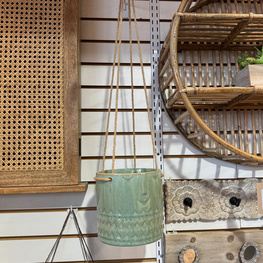 Suspended planter hidalgo blue