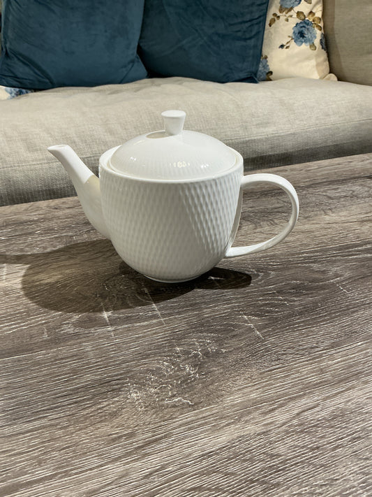 Tea pot