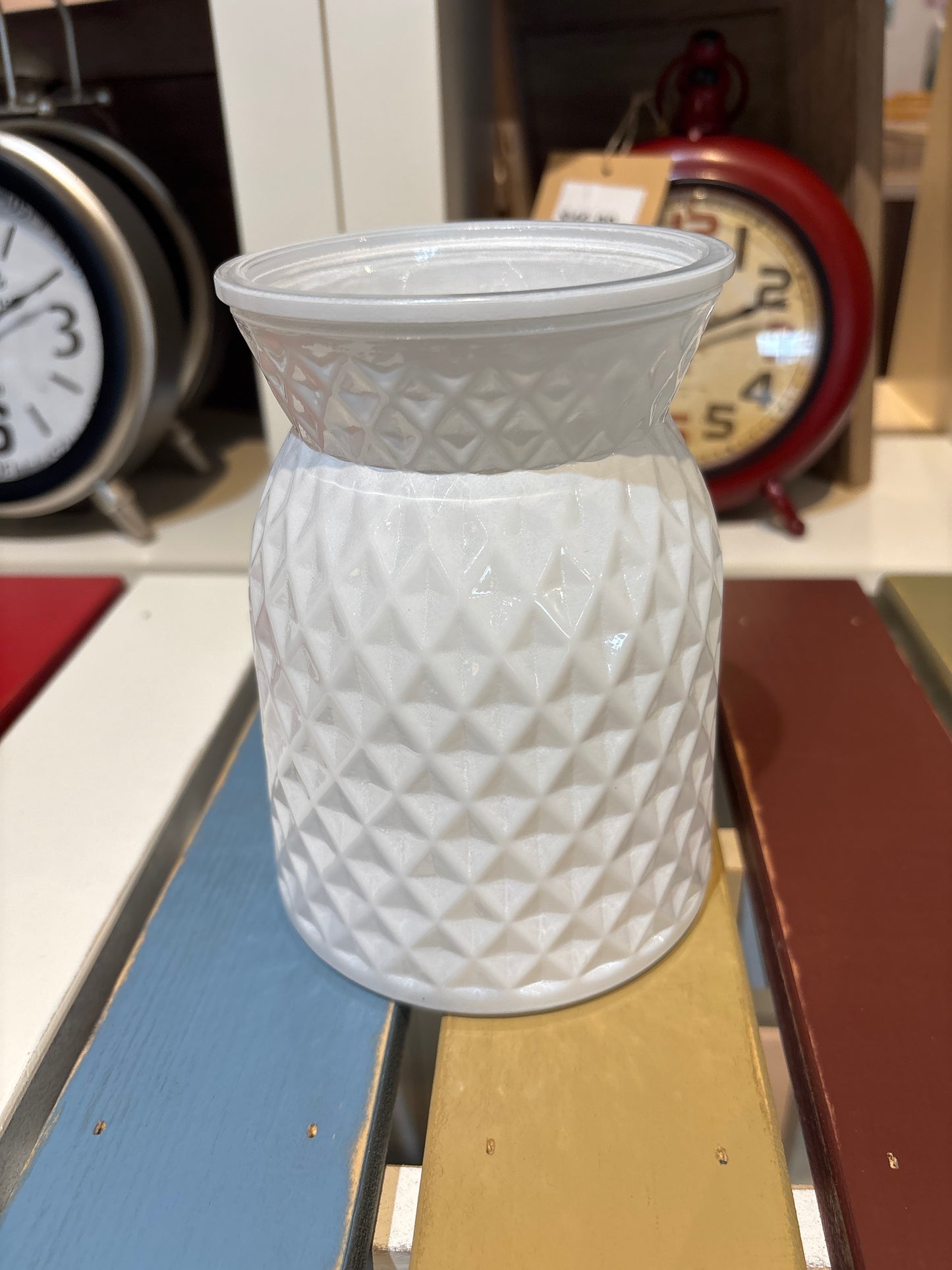 White Diamond Patterned Glass vase