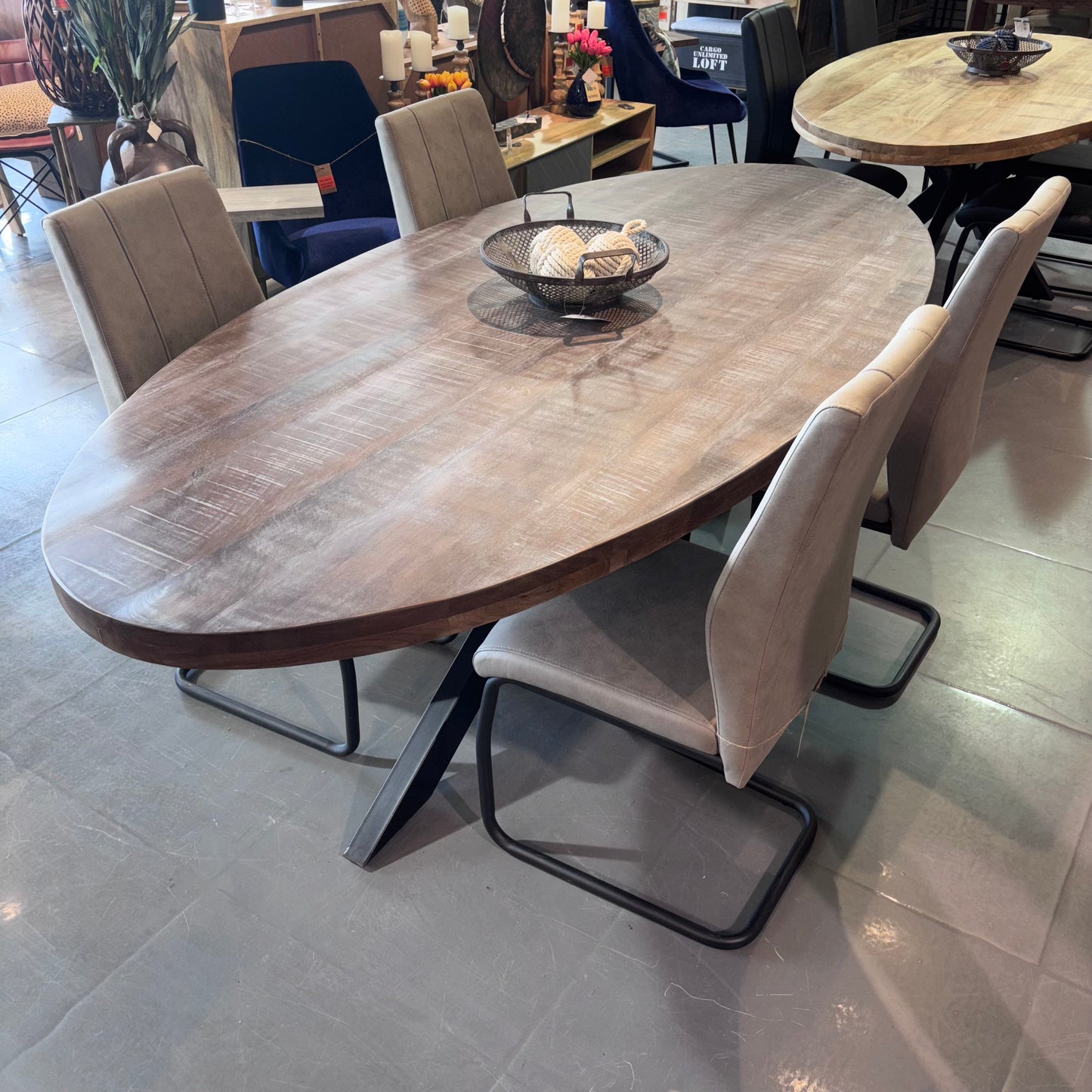 Cartier 91’ Oval Dinning Table