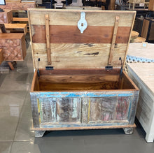 Load image into Gallery viewer, Reclaimed wood Storage trunk
