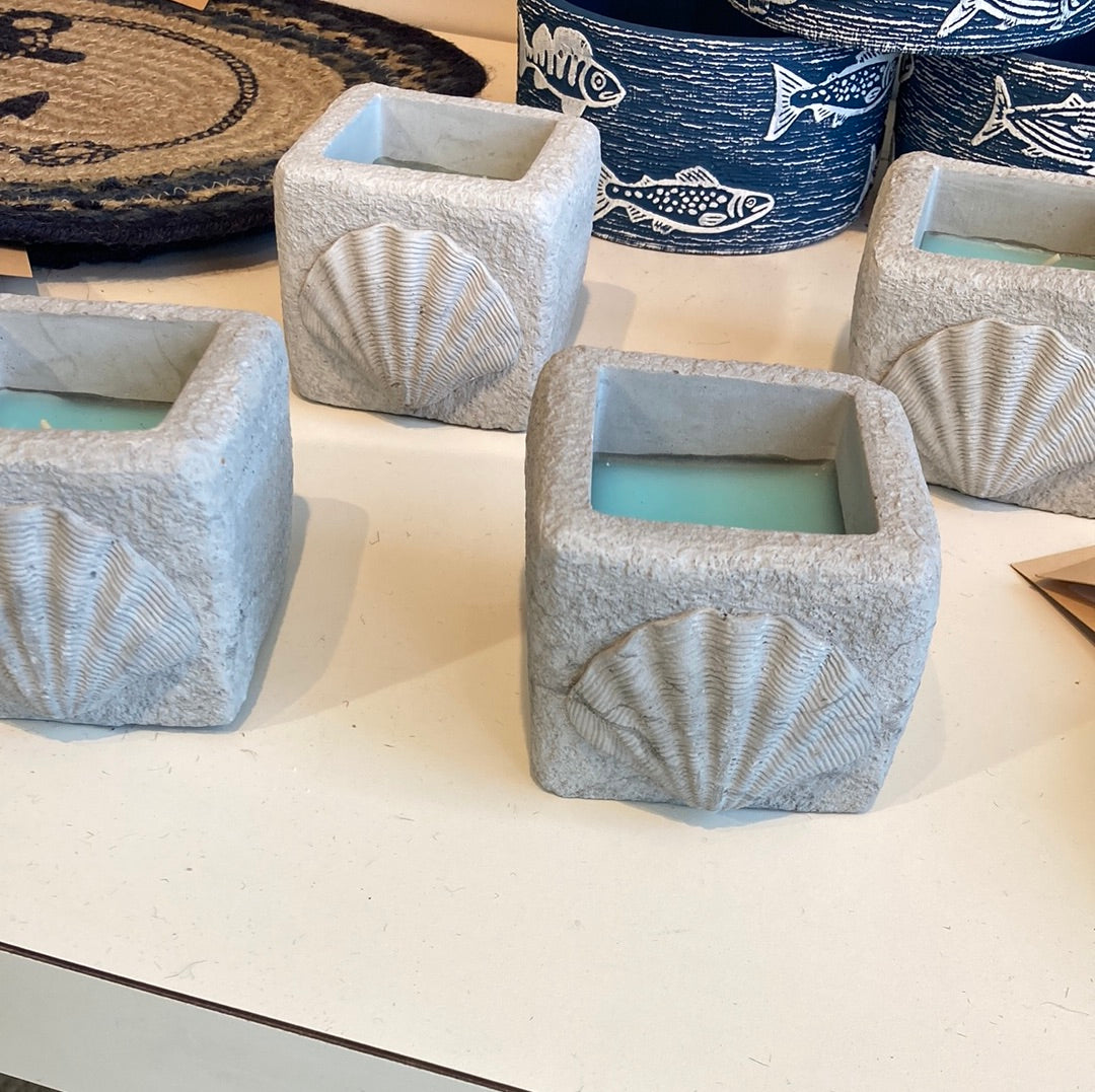 Seashell Scallop desgin on decorative ciment candle
