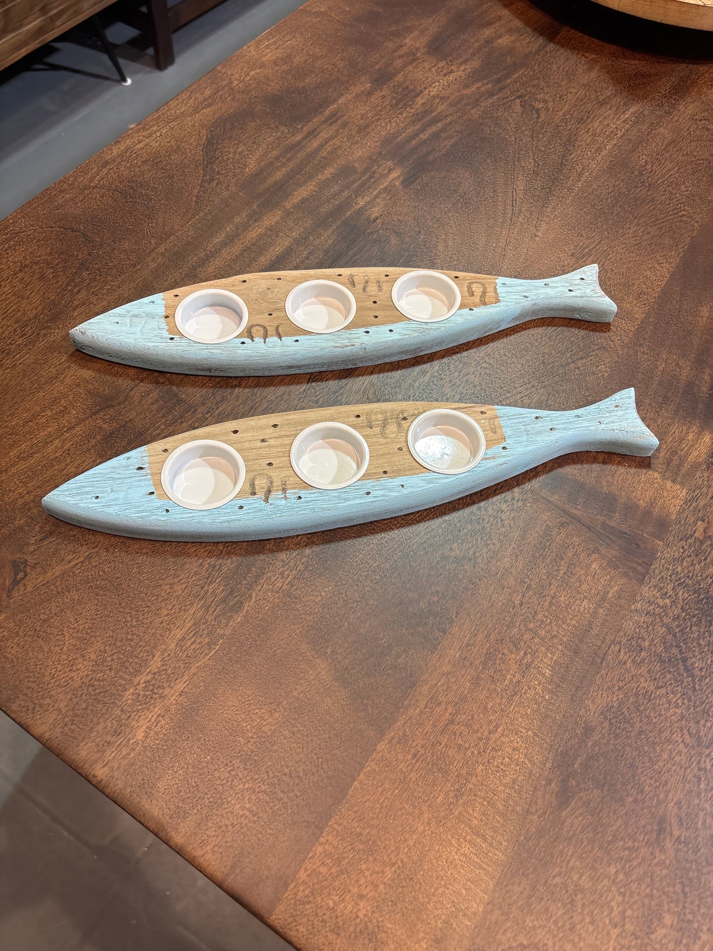 wooden fish with 3 tealight holders (medium)