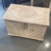Load image into Gallery viewer, Waves Mango wood storage trunk
