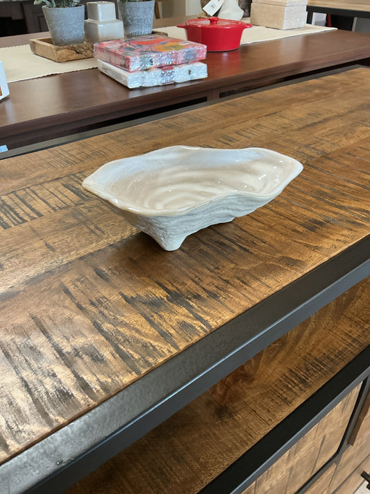 Oyster shaped dish