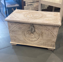 Load image into Gallery viewer, Waves Mango wood storage trunk
