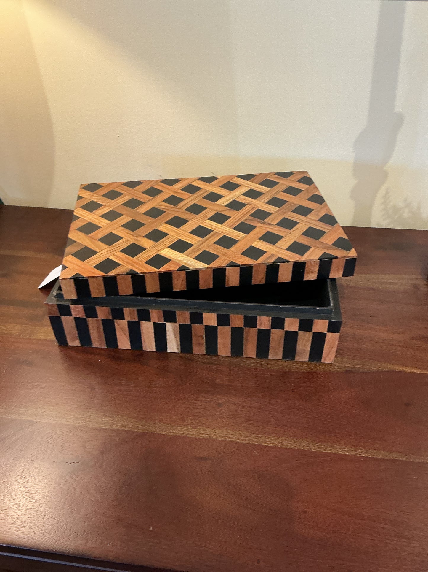 Storage box