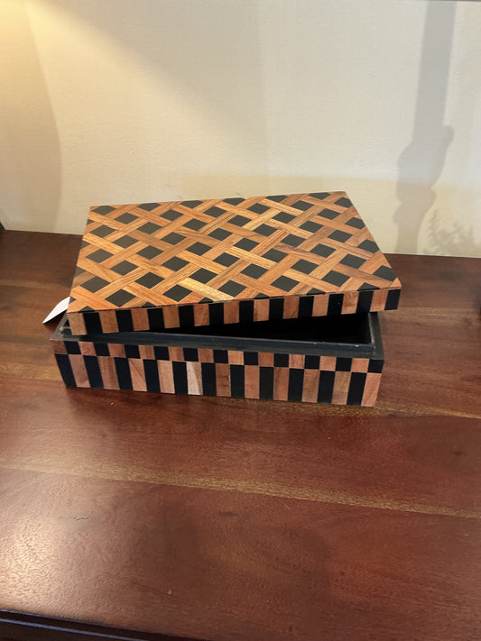 Storage box