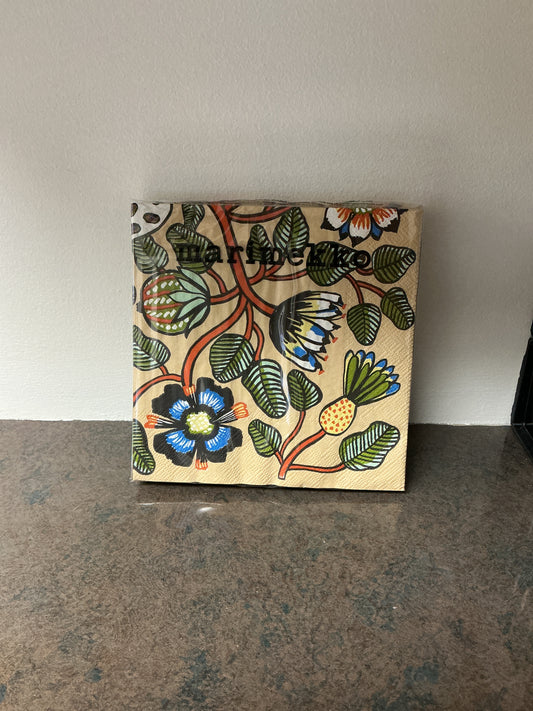 Paper napkins