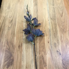 Load image into Gallery viewer, Long stem mauve flower
