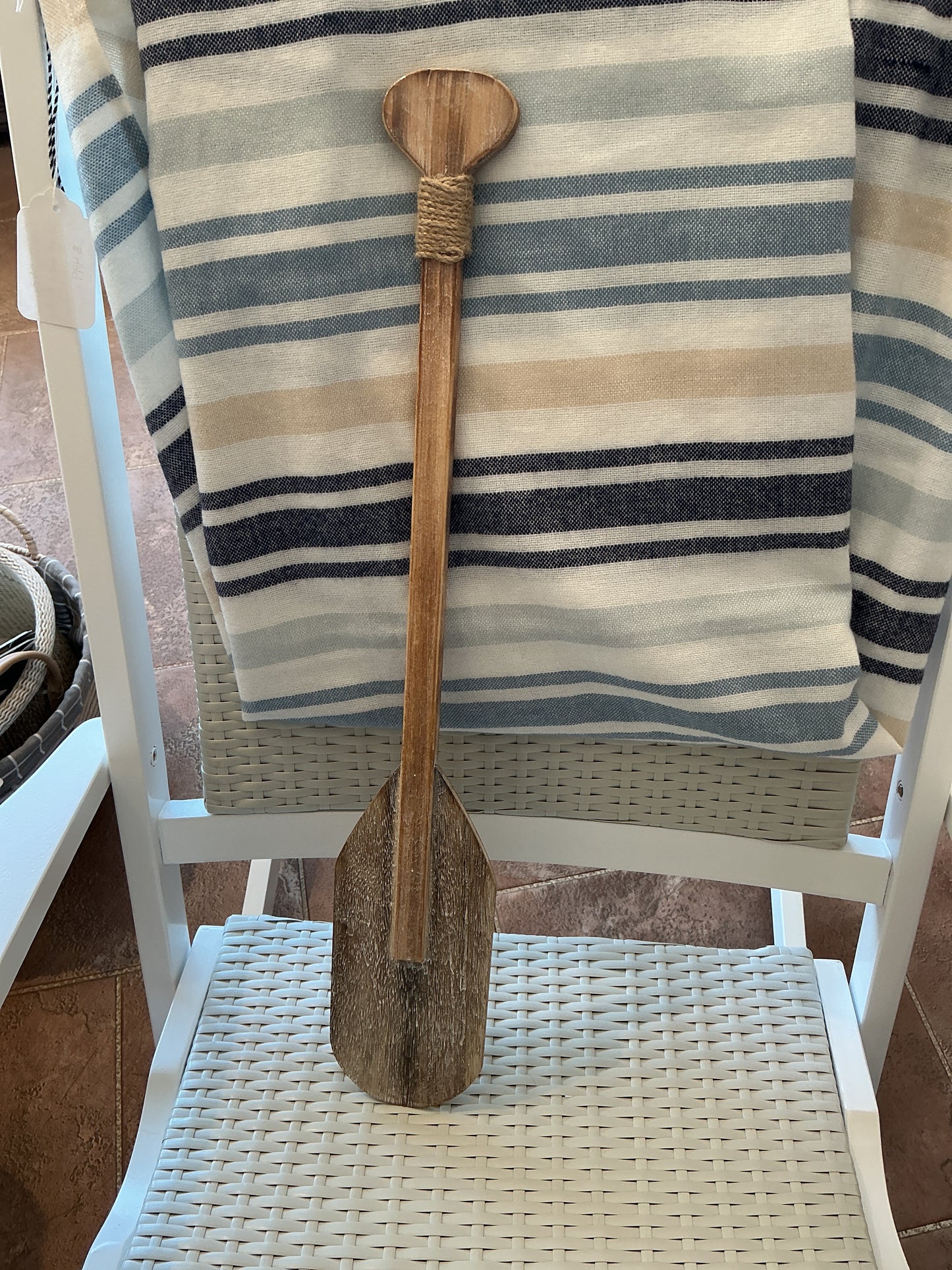 Decorative oar