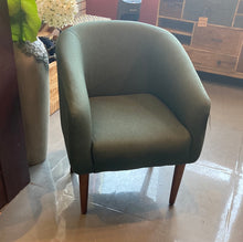 Load image into Gallery viewer, Ian Accent Tub Chair
