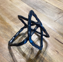 Load image into Gallery viewer, Black Trio Aluminium Chain link Table Decor
