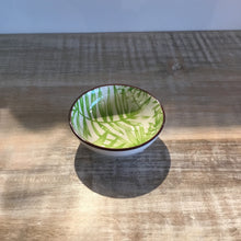 Load image into Gallery viewer, Palm Leaf design Kaze Porcelain 3 inch Diameter Sauce Dish
