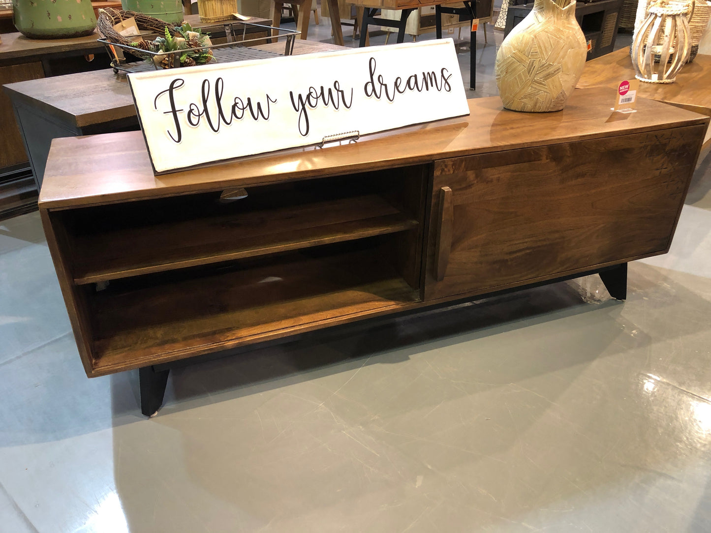 Mumbai Mango Wood TV Stand