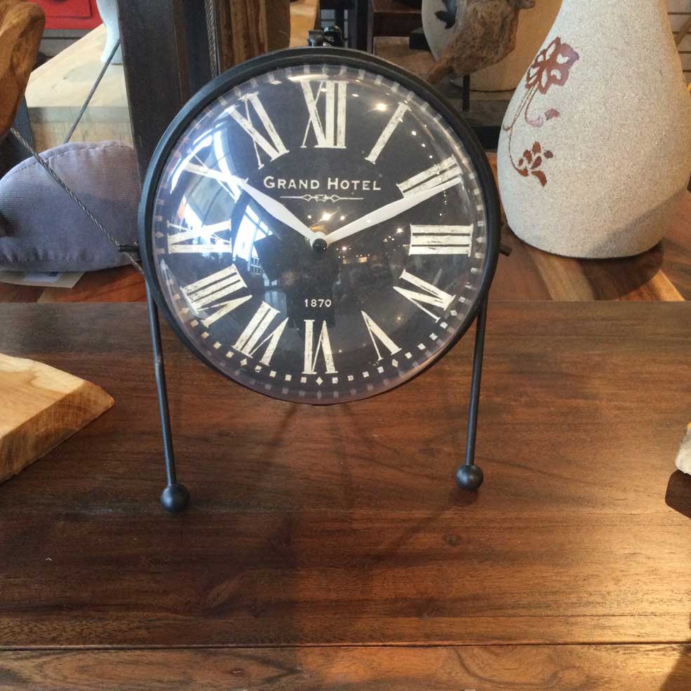 Black Metal Glass Spherical Table Clock