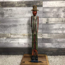 Load image into Gallery viewer, Bohemian wood statue couple
