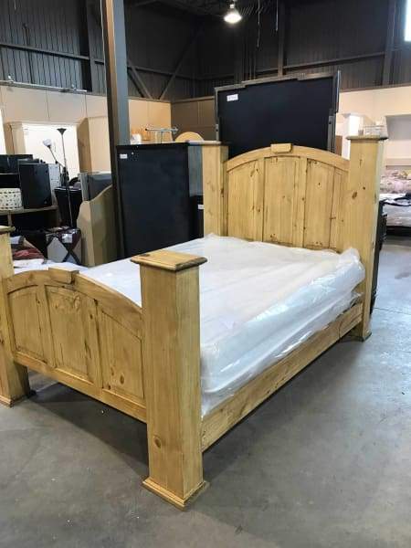 Double (Full) size Mansion Rustic pine bed