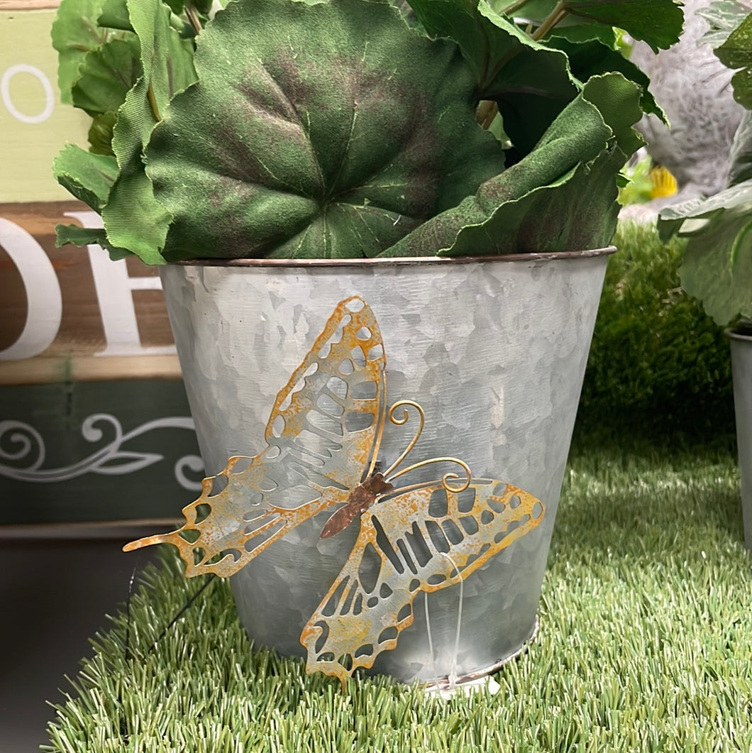 Medium Metal Planter with Butterfly